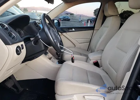 2016 Volkswagen Tiguan S z USA, uszkodzony, nr VIN WVGAV7AX2GW555366